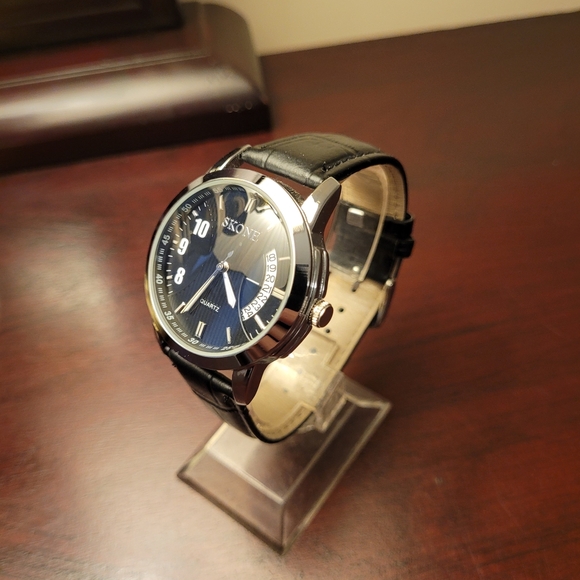 New Black Skone Men’s Fashion Wrist Watch - Picture 2 of 3